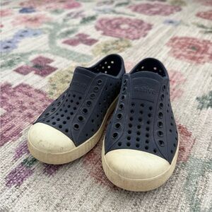 Native Kids Water Shoes - Black and Cream